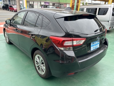 インプレッサスポーツ(スバル)中古車 後方