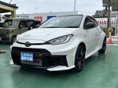 GRヤリス(トヨタ)中古車 前方