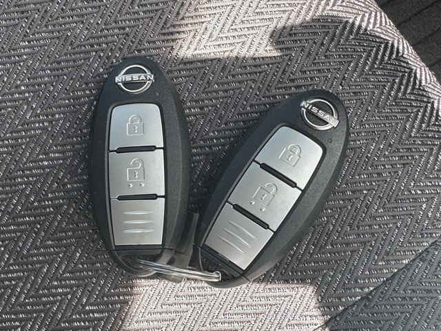オーラ(ニッサン)中古車 11