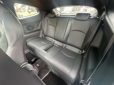 GRヤリス(トヨタ)中古車 後席内装
