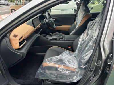クラウンクロスオーバー(トヨタ)中古車 前席内装