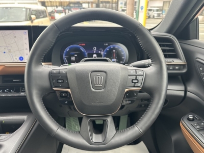 クラウンクロスオーバー(トヨタ)中古車 内外装写真他１