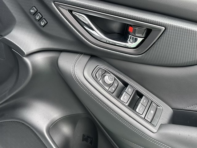 フォレスター(スバル)登録済未使用車 14