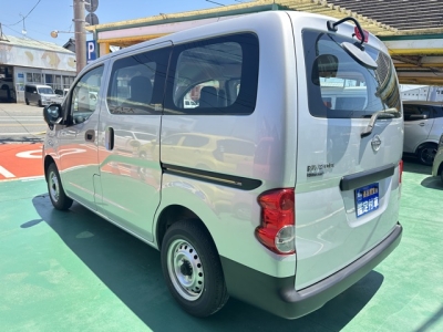 NV200バネットバン(ニッサン)レンタＵＰ 後方