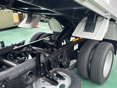 キャンター(三菱)中古車 内外装写真他
