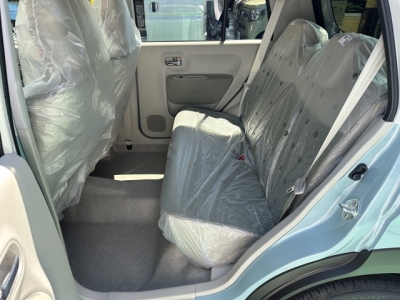 ラパン(スズキ)届出済未使用車 後席内装