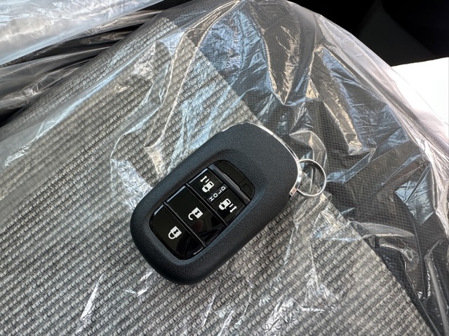 N-BOX(ダムド)新車見本展示無 17