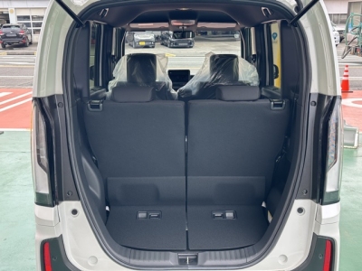 新型N-BOX(ホンダ)届出済未使用車 内外装写真他１