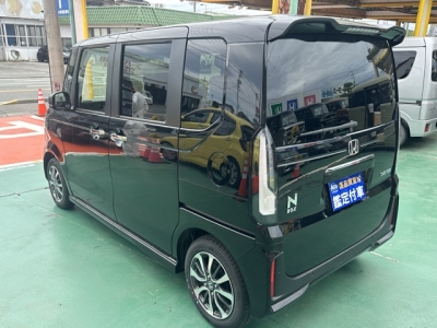 新型N-BOX(ホンダ)届出済未使用車 後方