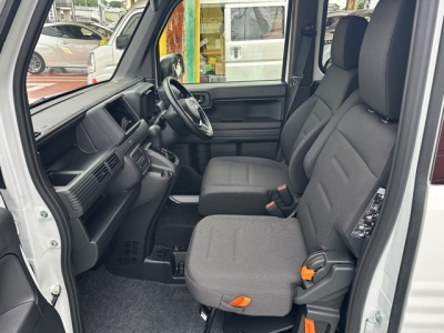 N-VAN(ホンダ)中古車 前席内装