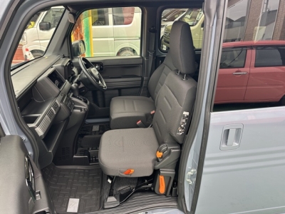 N-VAN(ホンダ)中古車 前席内装