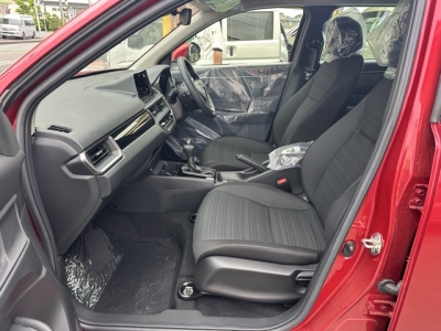 WR-V(ホンダ)登録済未使用車 前席内装