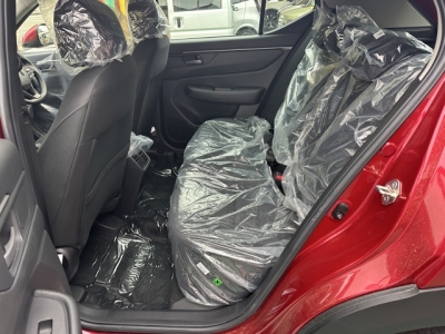 WR-V(ホンダ)登録済未使用車 後席内装