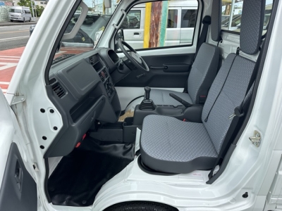 キャリーTのOEM(スズキ)届出済未使用車 前席内装