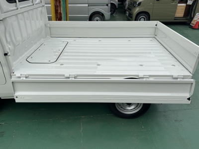 サンバートラック(スバル)届出済未使用車 後席内装