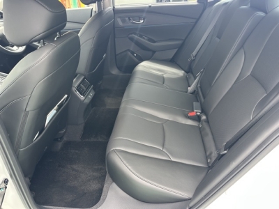アコード(ホンダ)中古車 後席内装