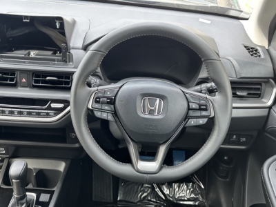 WR-V(ホンダ)登録済未使用車 内外装写真