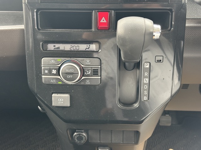 ルーミー(トヨタ)中古車 16