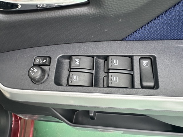 ルーミー(トヨタ)中古車 13