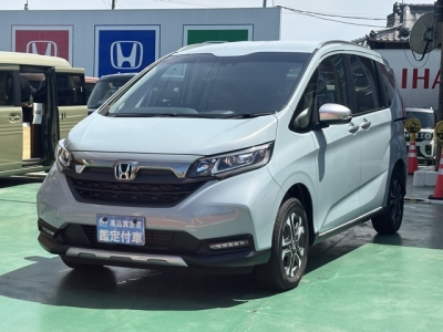 フリード+(ホンダ)登録済未使用車 前方