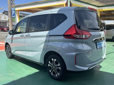フリード+(ホンダ)登録済未使用車 後方