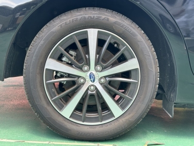 インプレッサスポーツ(スバル)中古車 内外装写真他２