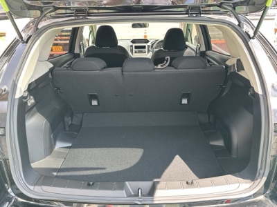 インプレッサスポーツ(スバル)中古車 内外装写真