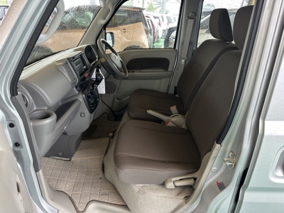 NV１００クリッパー(ニッサン)中古車 前席内装