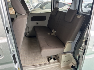 NV１００クリッパー(ニッサン)中古車 後席内装