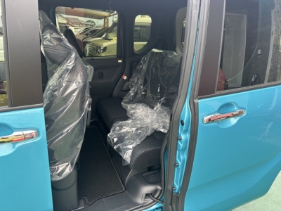 タントカスタム(ダイハツ)中古車 後席内装