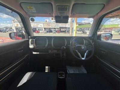 ハスラー(スズキ)中古車 後席から見た前席