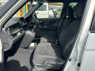 N-ONE(ホンダ)届出済未使用車 前席内装