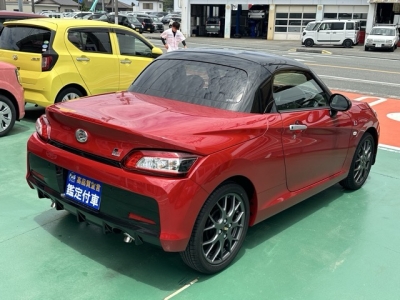 コペン(ダイハツ)中古車 後席から見た前席