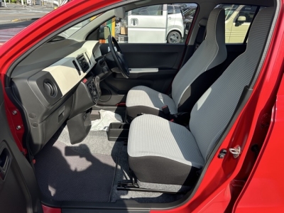 アルト(スズキ)中古車 前席内装