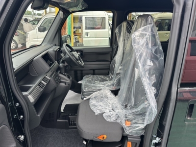 N-VAN(ホンダ)届出済未使用車 前席内装