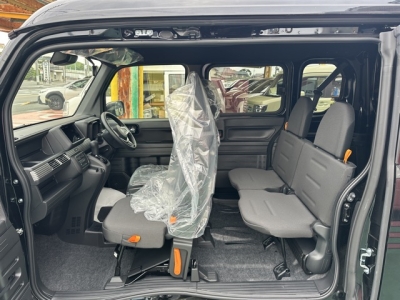 N-VAN(ホンダ)届出済未使用車 後席内装