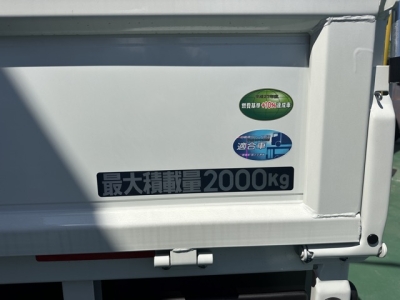 キャンター(三菱)登録済未使用車 内外装写真