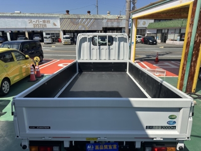 キャンター(三菱)登録済未使用車 内外装写真他１