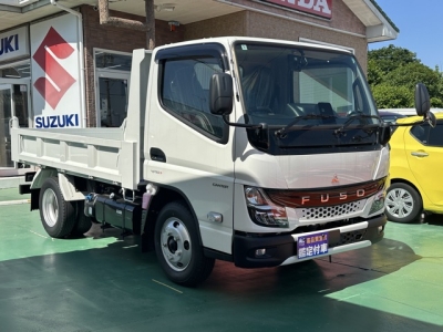 キャンター(三菱)登録済未使用車 内外装写真他２
