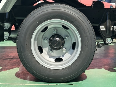 キャンター(三菱)登録済未使用車 内外装写真