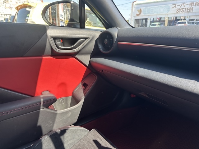 GR86(トヨタ)中古車 14