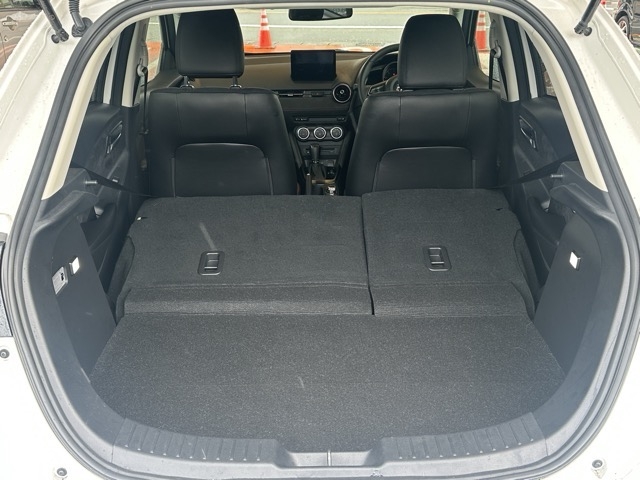 MAZDA2(マツダ)中古車 9