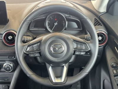 MAZDA2(マツダ)中古車 内外装写真
