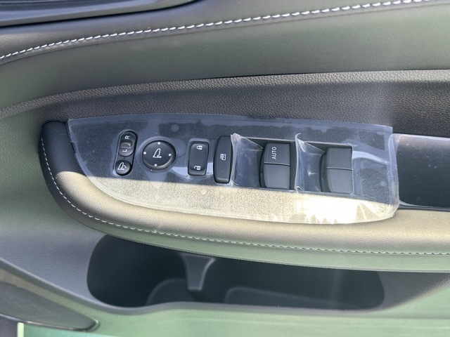 WR-V(ダムド)登録済未使用車 13