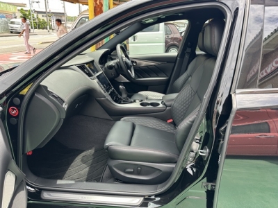スカイライン(ニッサン)中古車 前席内装