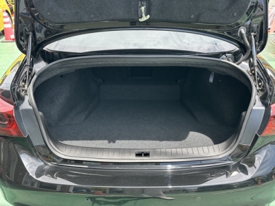 スカイライン(ニッサン)中古車 内外装写真他１