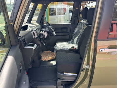 ウェイク(ダイハツ)届出済未使用車 前席内装