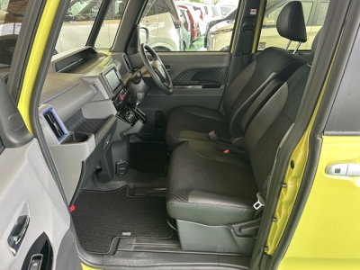 タントカスタム(ダイハツ)中古車 前席内装