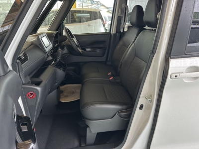 新型ルークス(ニッサン)中古車 前席内装