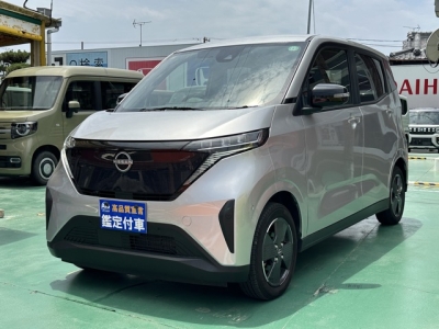 サクラ(ニッサン)中古車 前方